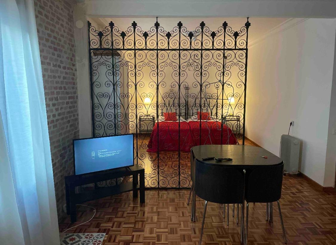 Alojamiento En El Centro De Toledo Apartment Exterior photo