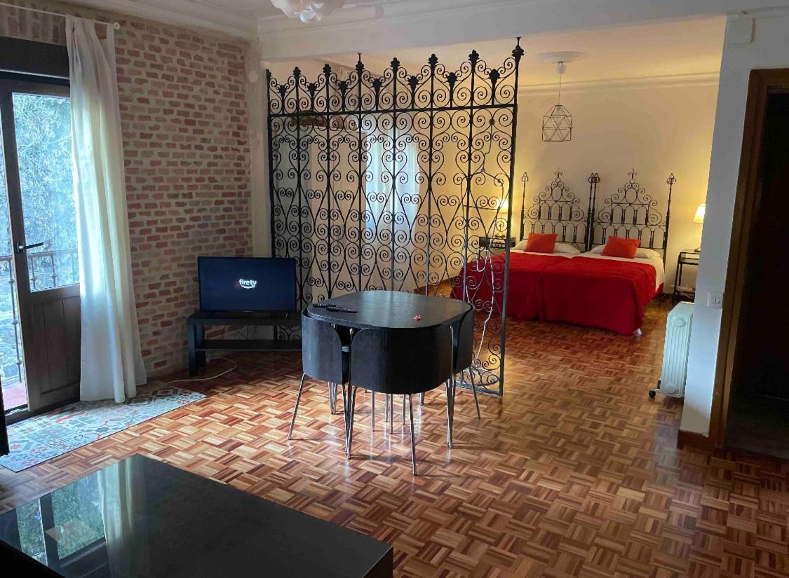 Alojamiento En El Centro De Toledo Apartment Exterior photo
